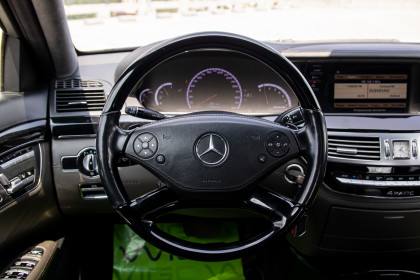 Продажа Mercedes-Benz S-Класс V (W221) Рестайлинг 500 4.7 AT (435 л.с.) 2012 Белый в Автодом