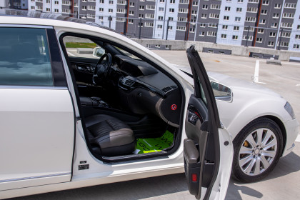 Продажа Mercedes-Benz S-Класс V (W221) Рестайлинг 500 4.7 AT (435 л.с.) 2012 Белый в Автодом