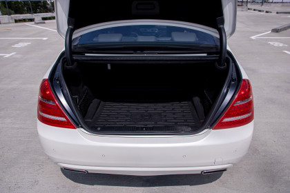 Продажа Mercedes-Benz S-Класс V (W221) Рестайлинг 500 4.7 AT (435 л.с.) 2012 Белый в Автодом