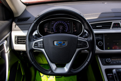Продажа Geely Atlas I 1.8 AT (184 л.с.) 2020 Красный в Автодом