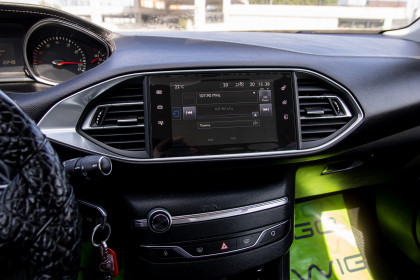 Продажа Peugeot 308 II 1.6 MT (115 л.с.) 2015 Серый в Автодом