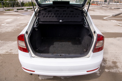 Продажа Skoda Octavia II (A5) Рестайлинг 1.6 MT (102 л.с.) 2011 Белый в Автодом