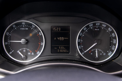 Продажа Skoda Octavia II (A5) Рестайлинг 1.6 MT (102 л.с.) 2011 Белый в Автодом