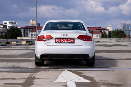 Продажа Audi A4 IV (B8) 1.8 CVT (120 л.с.) 2011 Белый в Автодом