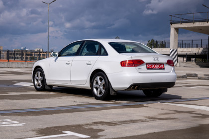 Продажа Audi A4 IV (B8) 1.8 CVT (120 л.с.) 2011 Белый в Автодом
