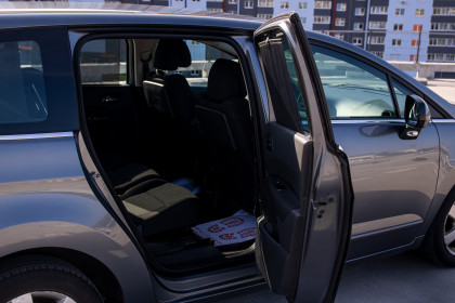 Продажа Peugeot 5008 I 1.6 AMT (112 л.с.) 2011 Серый в Автодом