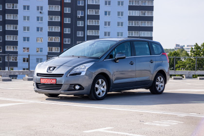 Продажа Peugeot 5008 I 1.6 AMT (112 л.с.) 2011 Серый в Автодом