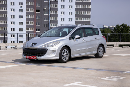 Продажа Peugeot 308 I 1.6 AT (120 л.с.) 2009 Серебристый в Автодом