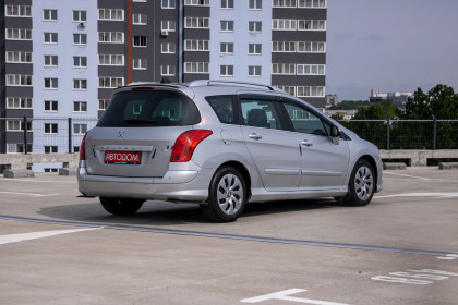 Продажа Peugeot 308 I 1.6 AT (120 л.с.) 2009 Серебристый в Автодом