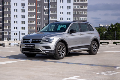 Продажа Volkswagen Tiguan II Allspace 2.0 AT (187 л.с.) 2019 Серебристый в Автодом