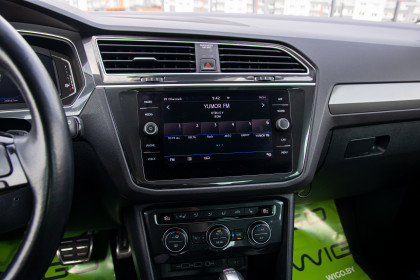 Продажа Volkswagen Tiguan II 1.4 AMT (150 л.с.) 2019 Серебристый в Автодом