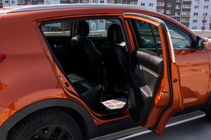 Продажа Kia Sportage III Рестайлинг 2.0 AT (150 л.с.) 2014 Оранжевый в Автодом