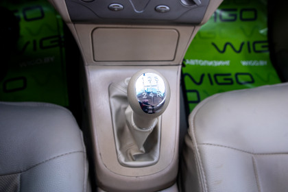 Продажа CHERY Fora (A21) I 1.6 MT (119 л.с.) 2009 Белый в Автодом