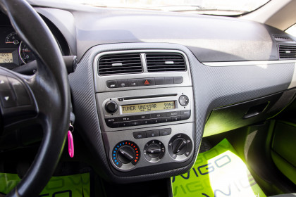 Продажа Fiat Punto III Grande Punto 1.2 MT (75 л.с.) 2009 Серебристый в Автодом