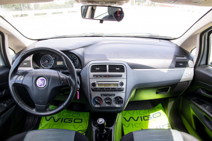 Продажа Fiat Punto III Grande Punto 1.2 MT (75 л.с.) 2009 Серебристый в Автодом