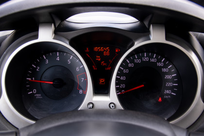 Продажа Nissan Juke I 1.6 CVT (117 л.с.) 2012 Белый в Автодом