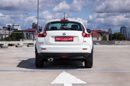 Продажа Nissan Juke I 1.6 CVT (117 л.с.) 2012 Белый в Автодом