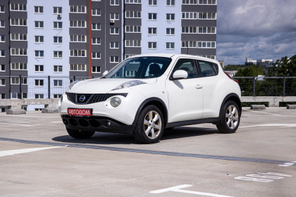 Продажа Nissan Juke I 1.6 CVT (117 л.с.) 2012 Белый в Автодом