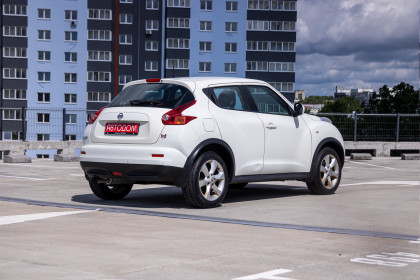Продажа Nissan Juke I 1.6 CVT (117 л.с.) 2012 Белый в Автодом