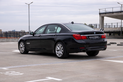 Продажа BMW 7 серии V (F01/F02/F04) 740i 3.0 AT (326 л.с.) 2008 Черный в Автодом
