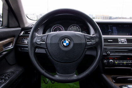 Продажа BMW 7 серии V (F01/F02/F04) 740i 3.0 AT (326 л.с.) 2008 Черный в Автодом