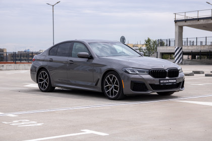Продажа BMW 5 серии VII (G30/G31) Рестайлинг 530i 2.0 AT (252 л.с.) 2021 Серый в Автодом
