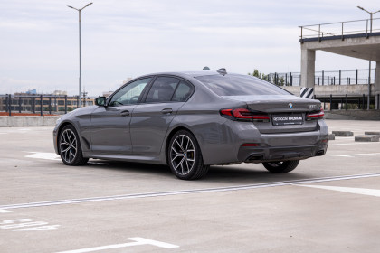 Продажа BMW 5 серии VII (G30/G31) Рестайлинг 530i 2.0 AT (252 л.с.) 2021 Серый в Автодом