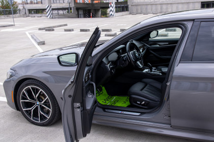 Продажа BMW 5 серии VII (G30/G31) Рестайлинг 530i 2.0 AT (252 л.с.) 2021 Серый в Автодом
