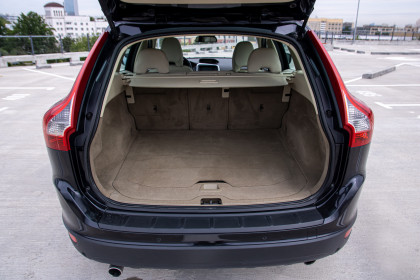Продажа Volvo XC60 I 2.4 AT (163 л.с.) 2010 Черный в Автодом
