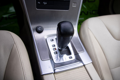 Продажа Volvo XC60 I 2.4 AT (163 л.с.) 2010 Черный в Автодом