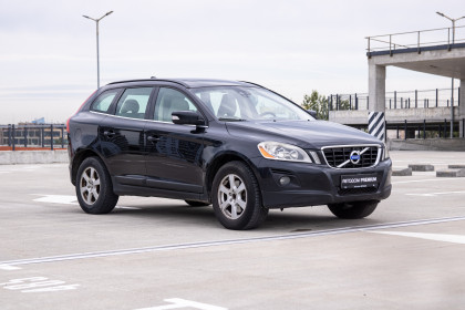Продажа Volvo XC60 I 2.4 AT (163 л.с.) 2010 Черный в Автодом