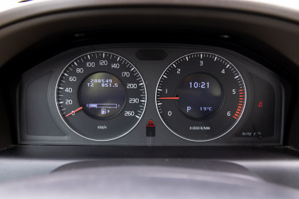 Продажа Volvo XC60 I 2.4 AT (163 л.с.) 2010 Черный в Автодом