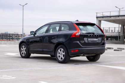 Продажа Volvo XC60 I 2.4 AT (163 л.с.) 2010 Черный в Автодом