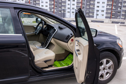 Продажа Volvo XC60 I 2.4 AT (163 л.с.) 2010 Черный в Автодом