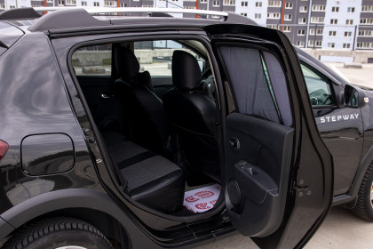 Продажа Renault Sandero II Stepway 1.6 AT (102 л.с.) 2015 Черный в Автодом