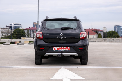 Продажа Renault Sandero II Stepway 1.6 AT (102 л.с.) 2015 Черный в Автодом