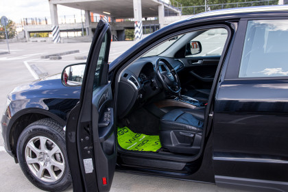 Продажа Audi Q5 I (8R) Рестайлинг 2.0 AT (180 л.с.) 2016 Черный в Автодом