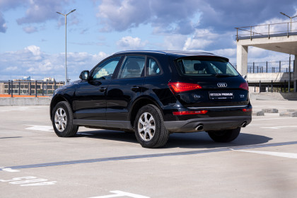 Продажа Audi Q5 I (8R) Рестайлинг 2.0 AT (180 л.с.) 2016 Черный в Автодом