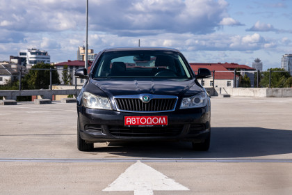 Купить Skoda Octavia II (A5) Рестайлинг 1.6 MT (102 л.с.) 2012 Черный в Автодом Продажа Skoda Octavia II (A5) Рестайлинг 1.6 MT (102 л.с.) 2012 Черный в Автодом