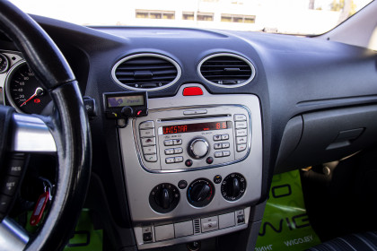 Продажа Ford Focus II Рестайлинг 1.6 MT (115 л.с.) 2008 Серебристый в Автодом