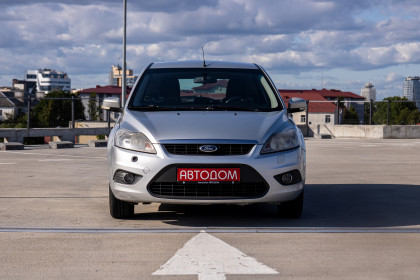 Продажа Ford Focus II Рестайлинг 1.6 MT (115 л.с.) 2008 Серебристый в Автодом