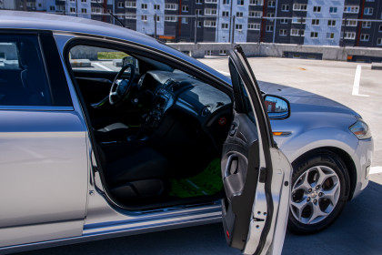 Продажа Ford Mondeo IV 2.0 AT (140 л.с.) 2008 Серебристый в Автодом