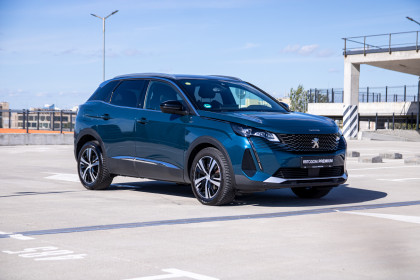 Продажа Peugeot 3008 II Рестайлинг 1.5 AT (130 л.с.) 2020 Синий в Автодом