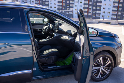 Продажа Peugeot 3008 II Рестайлинг 1.5 AT (130 л.с.) 2020 Синий в Автодом