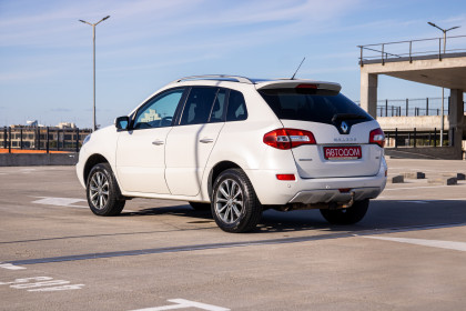 Продажа Renault Koleos I Рестайлинг 2.5 CVT (171 л.с.) 2012 Белый в Автодом