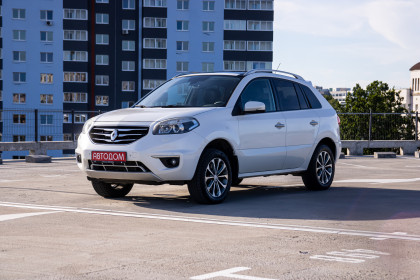 Продажа Renault Koleos I Рестайлинг 2.5 CVT (171 л.с.) 2012 Белый в Автодом