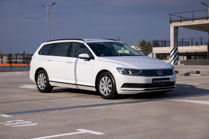 Продажа Volkswagen Passat B8 1.6 MT (120 л.с.) 2018 Белый в Автодом