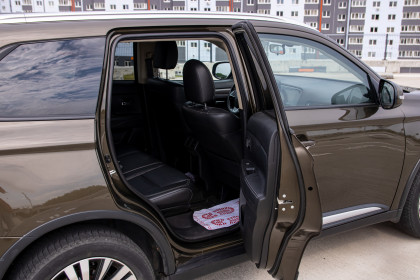 Продажа Mitsubishi Outlander III Рестайлинг 3 2.0 CVT (146 л.с.) 2019 Коричневый в Автодом