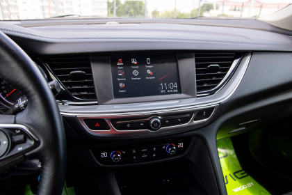 Продажа Opel Insignia II 2.0 MT (170 л.с.) 2019 Серебристый в Автодом