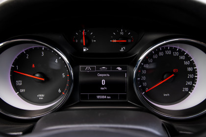 Продажа Opel Insignia II 2.0 MT (170 л.с.) 2019 Серебристый в Автодом